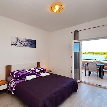 נין Apartments Clara מראה חיצוני תמונה
