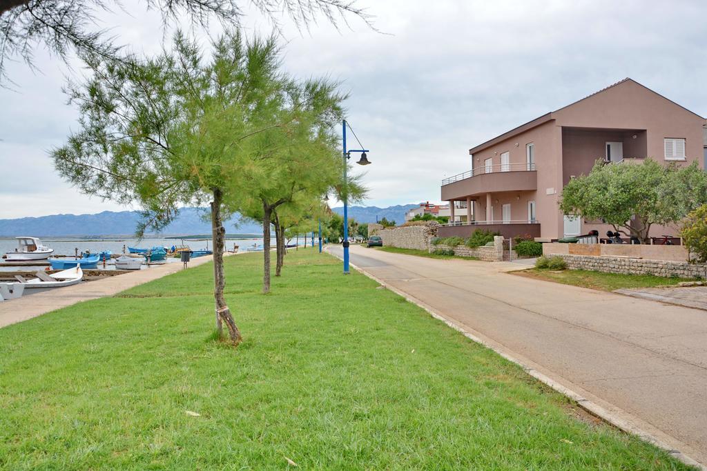 נין Apartments Clara מראה חיצוני תמונה