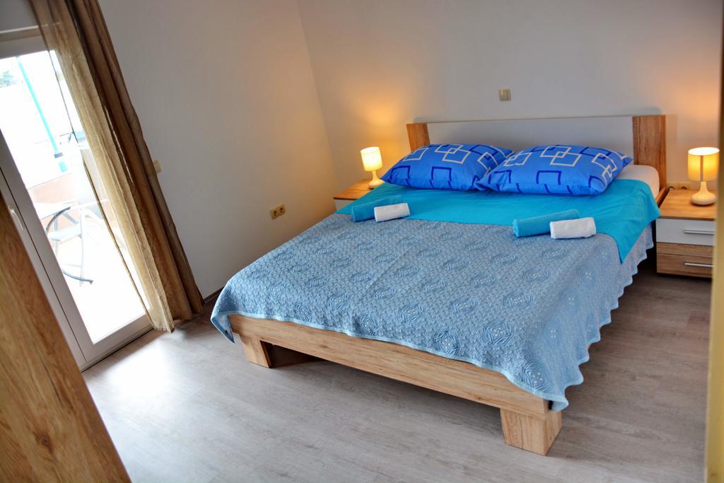 נין Apartments Clara מראה חיצוני תמונה