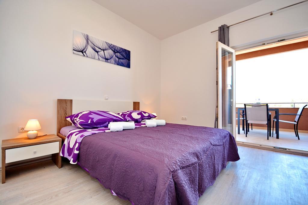נין Apartments Clara מראה חיצוני תמונה