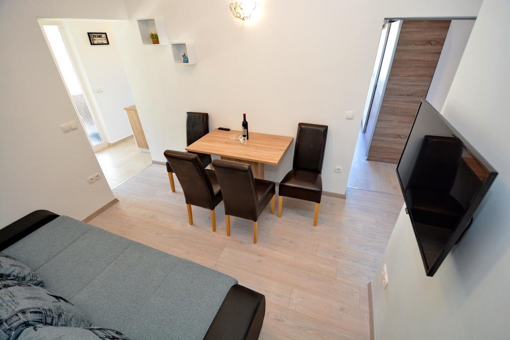נין Apartments Clara מראה חיצוני תמונה